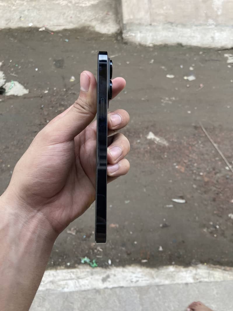 Apple iPhone 14 Pro Max 6