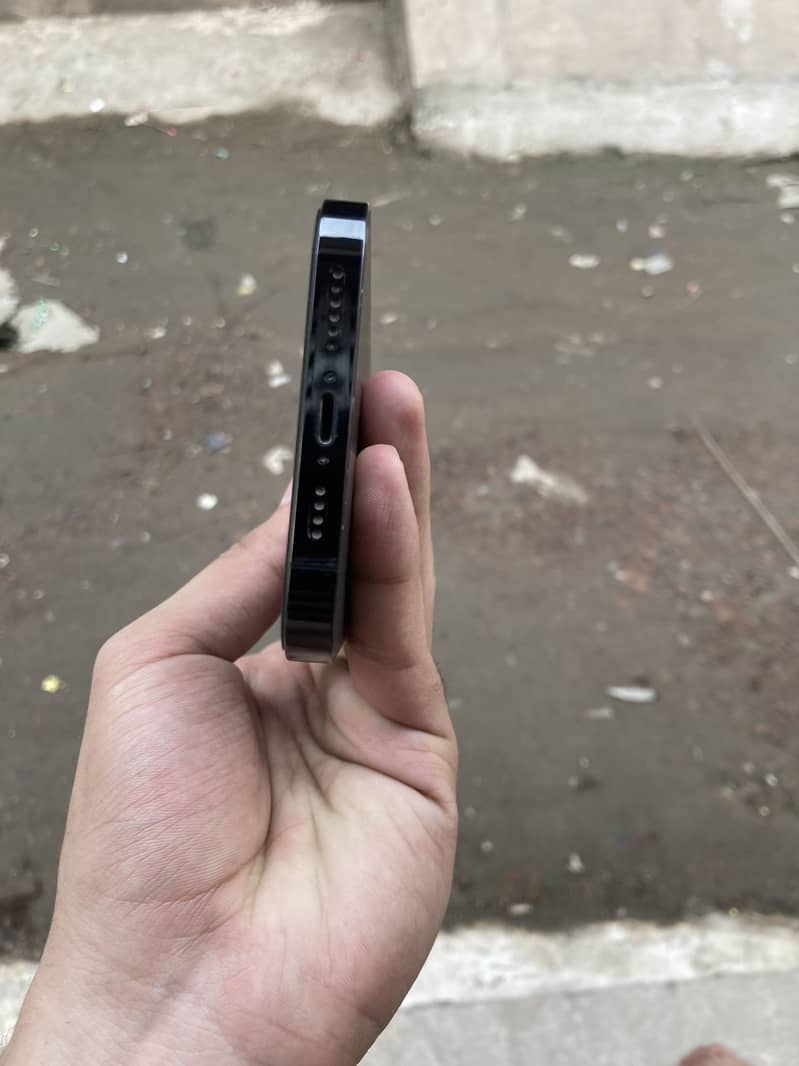Apple iPhone 14 Pro Max 7