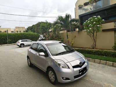 TOYOTA VITZ B INTELLIGENT PACKAGE MODEL 2007 REG. 2010 (B2B) ORIGINA