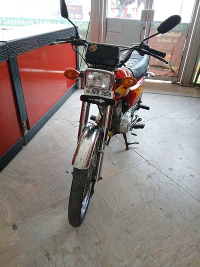 honda 125 2021 red