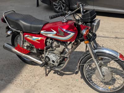 Honda 125 — Neat & Clean | Well Maintained | Original Condition