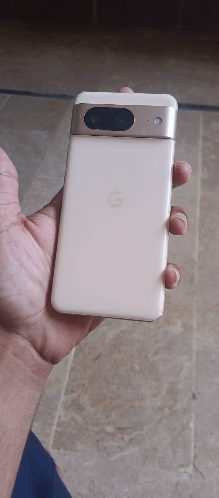 Google Pixel 8 4