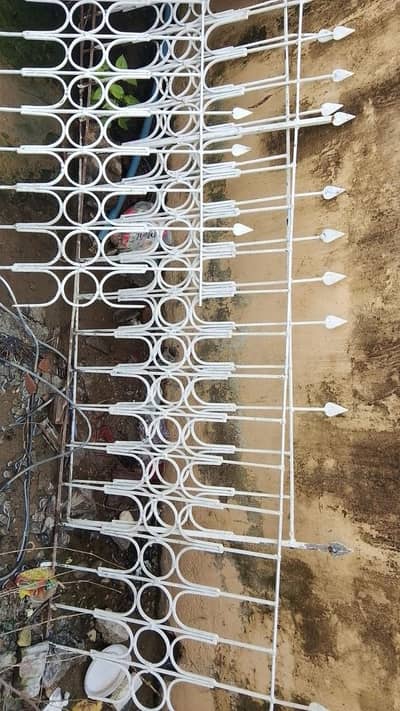 Fence Iron