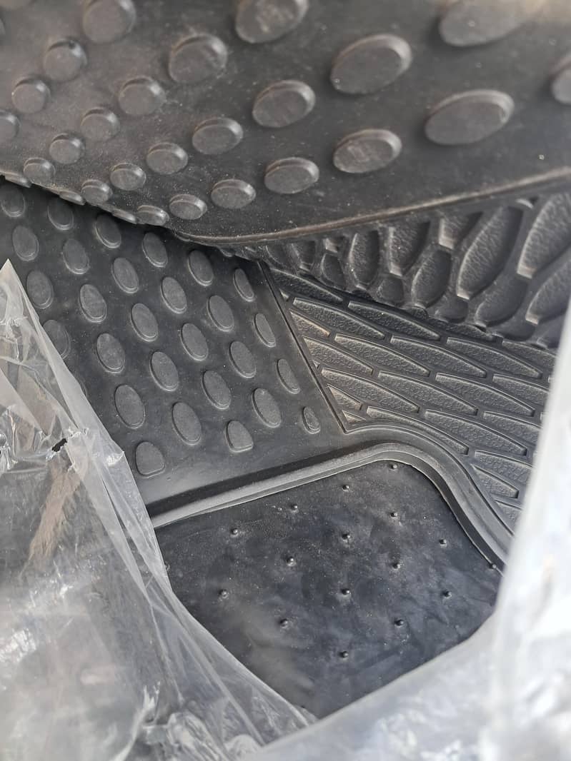 Corolla Rubber Mats 1