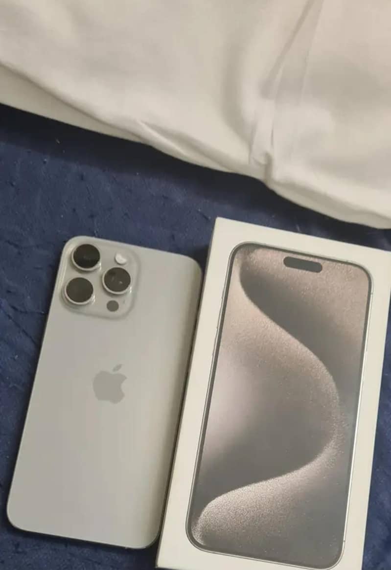 Apple iPhone 15 Pro Max 0