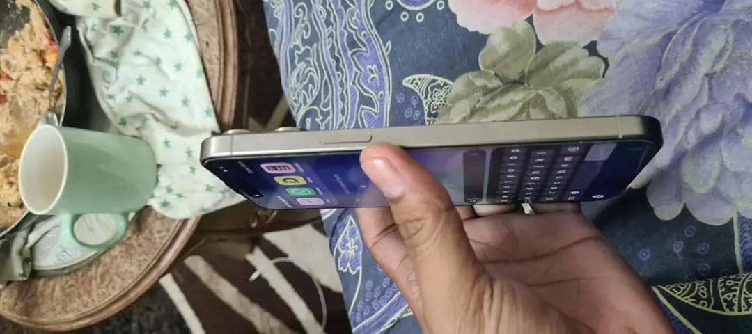 Apple iPhone 15 Pro Max 3
