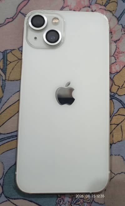 Apple iPhone 13