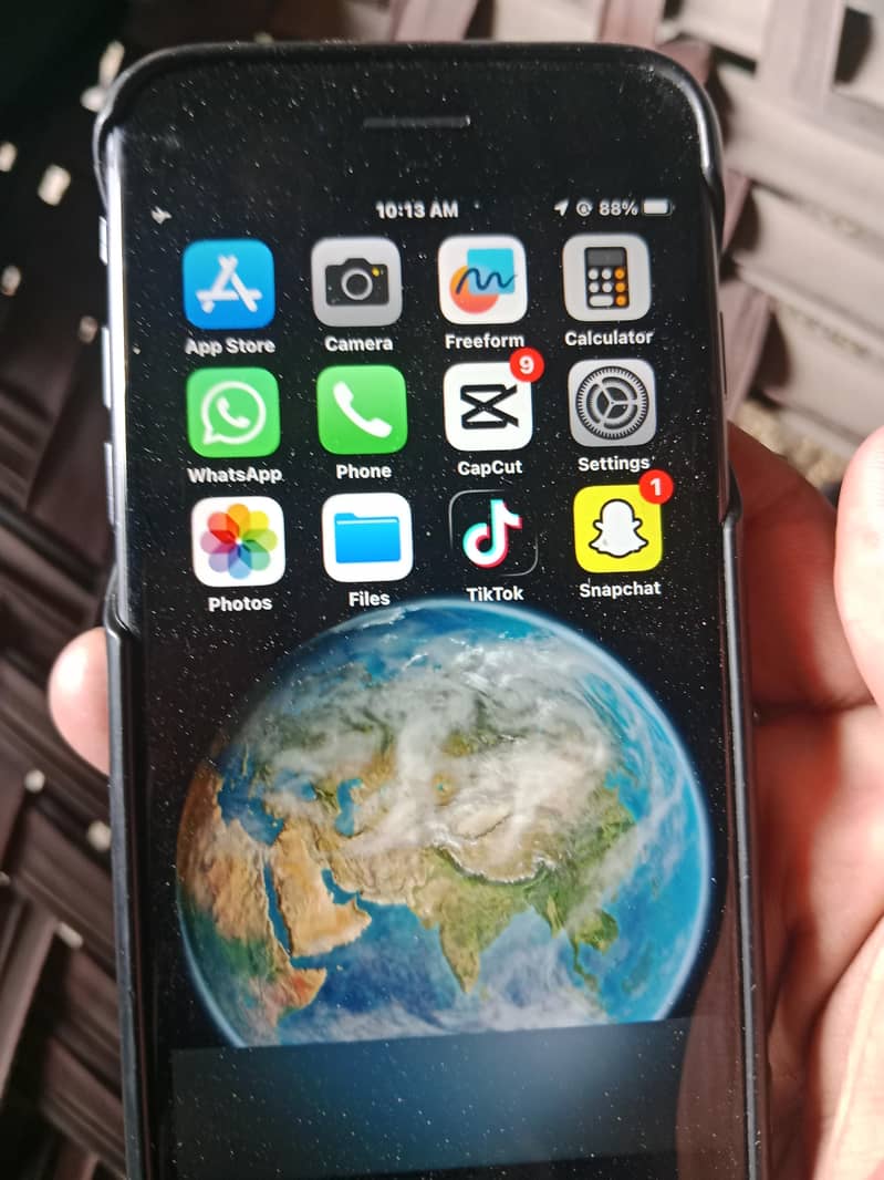 Apple iPhone 8 0