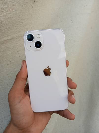 Apple iPhone 13
