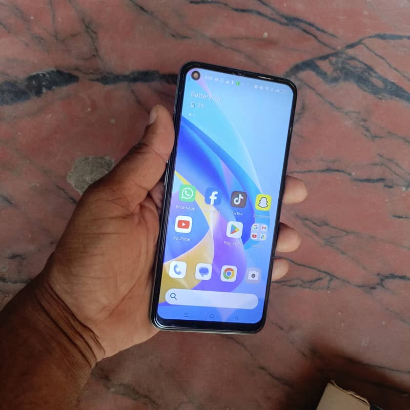 OPPO A76 1