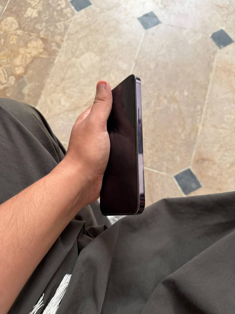 iPhone 14 pro max 6