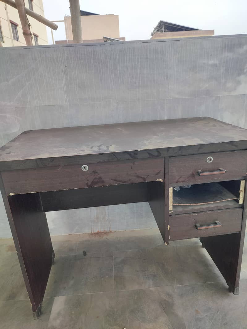 office Desk / Table 0