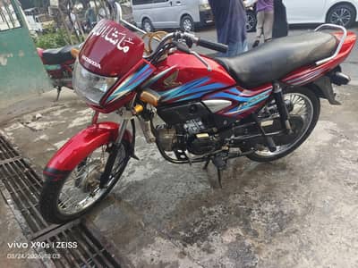 Honda Prinder red