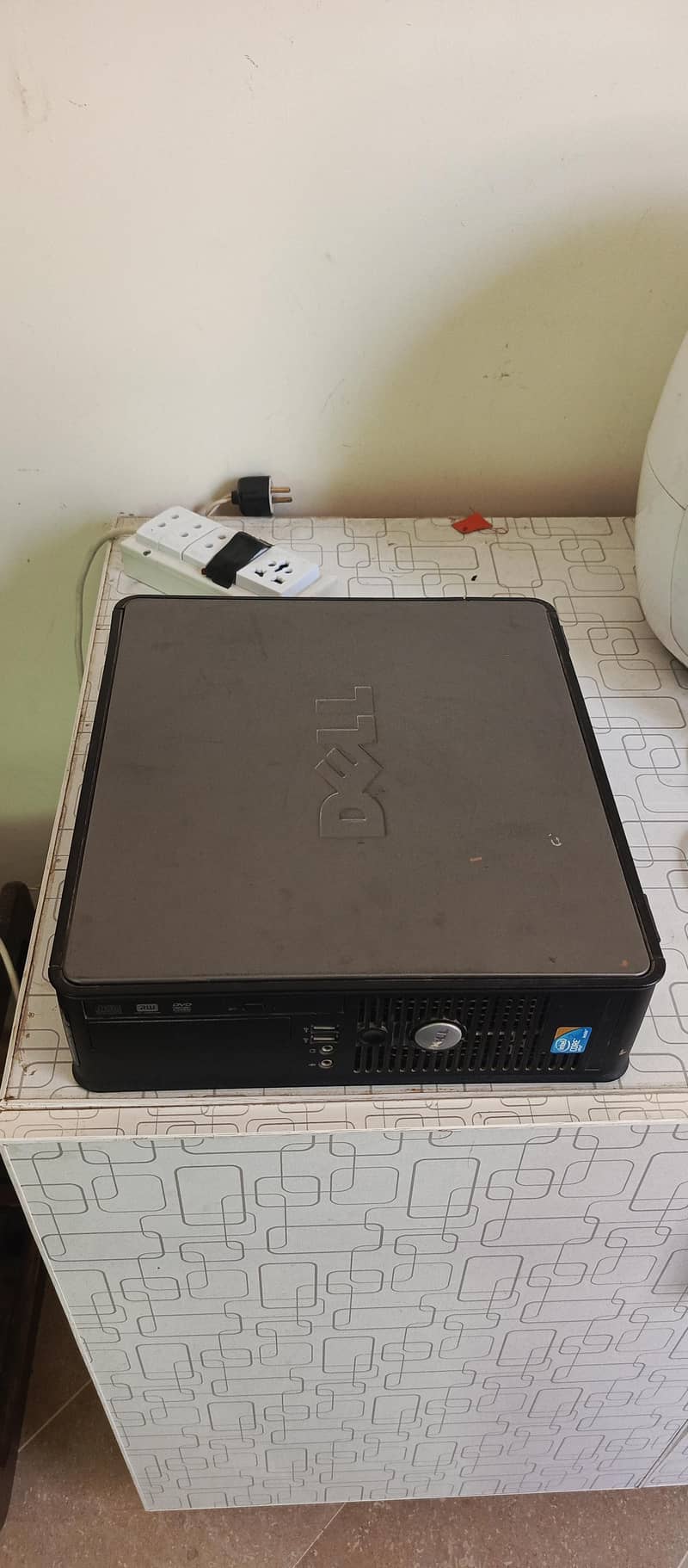 Dell Desktop Computer 1
