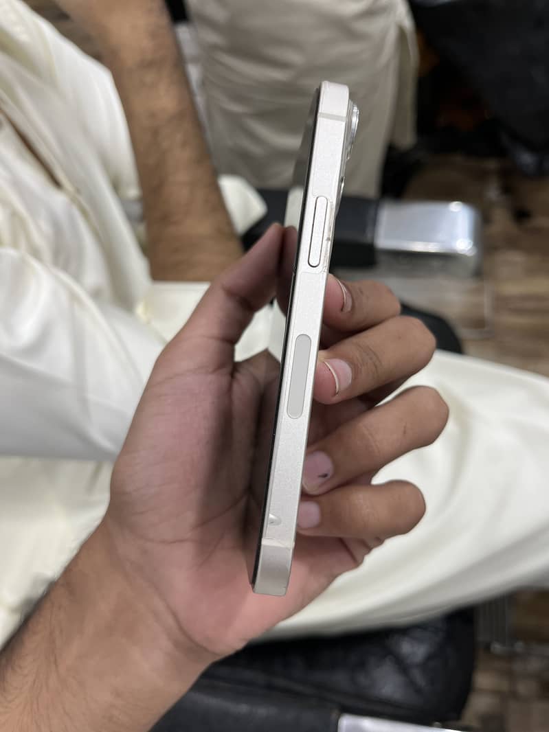 Apple iPhone 13 mini 5