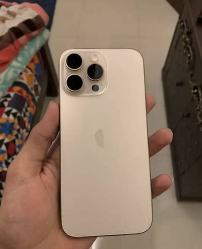 Apple iPhone 16 Pro Max