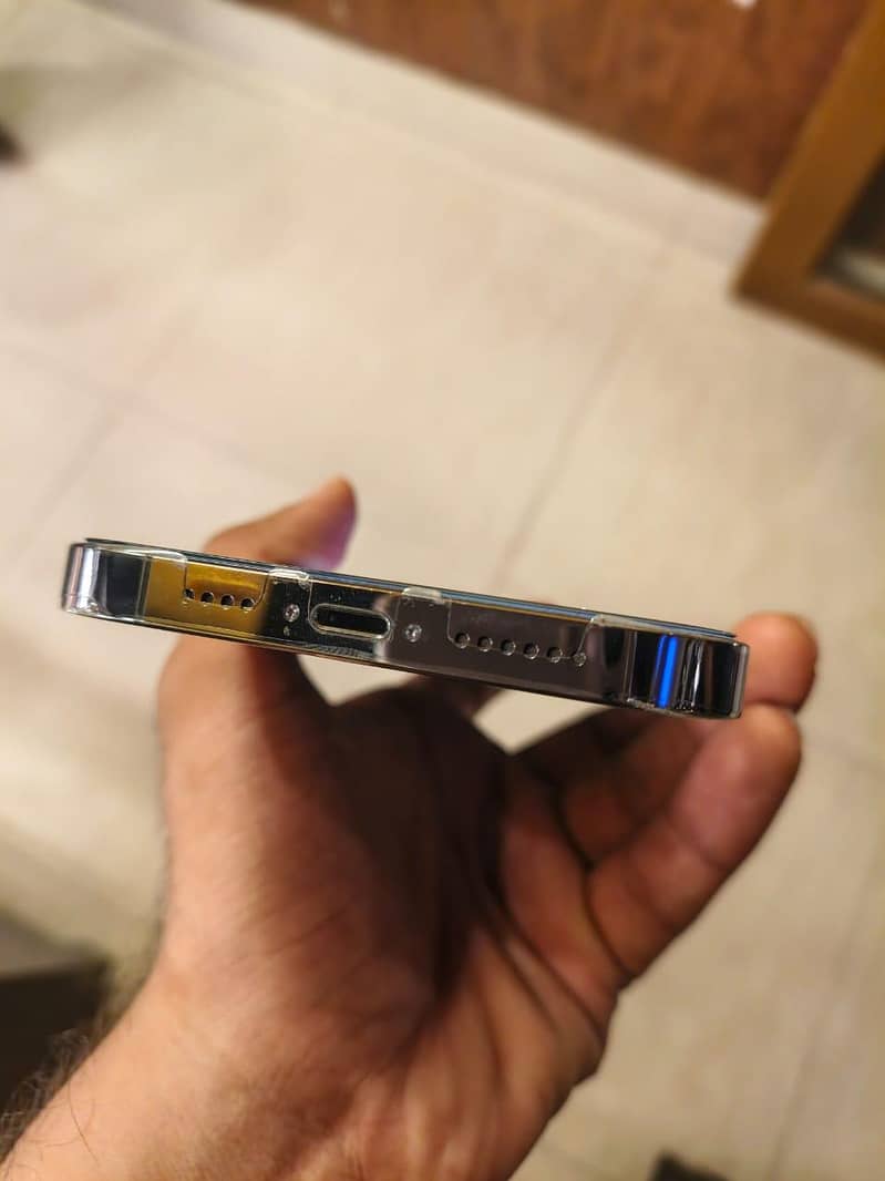 iphone 14 pro max 2