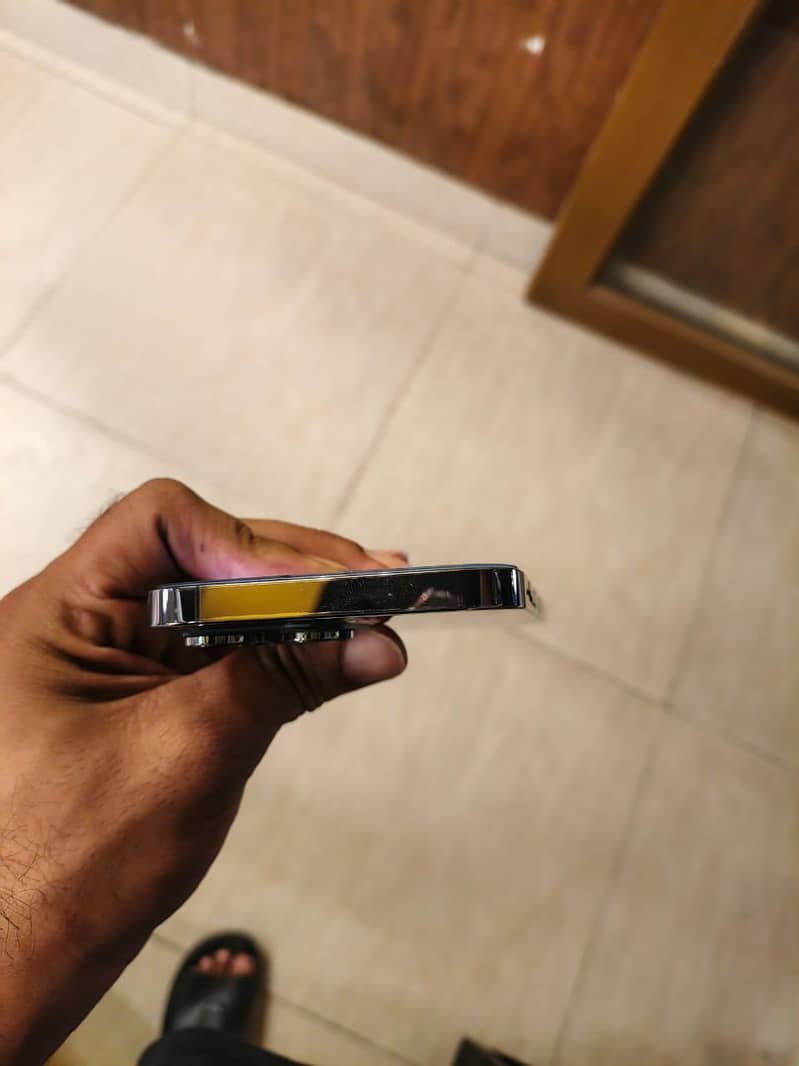 iphone 14 pro max 5