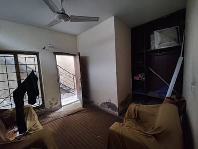 Bahria Town Phase 8, 5 Marla Triple Story House For Sale