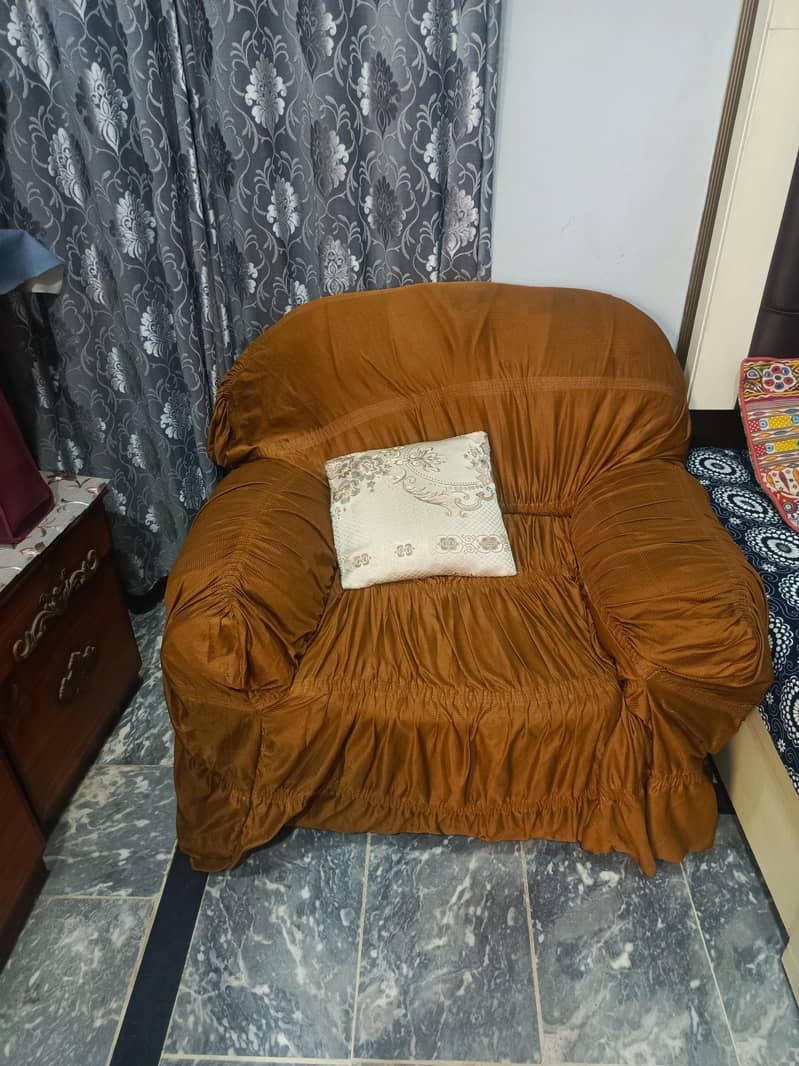 صوفہ مکمل سیٹ بمعہ کور اور کشن برائے فروخت 2