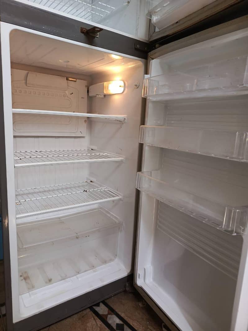 Fridge 4