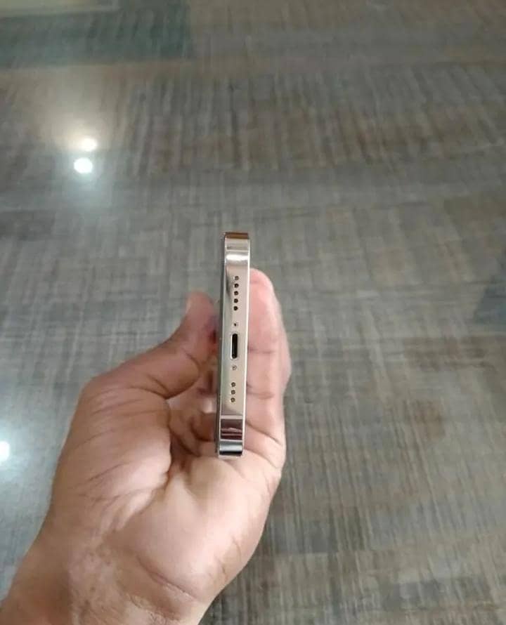 Apple iPhone 13 Pro 2