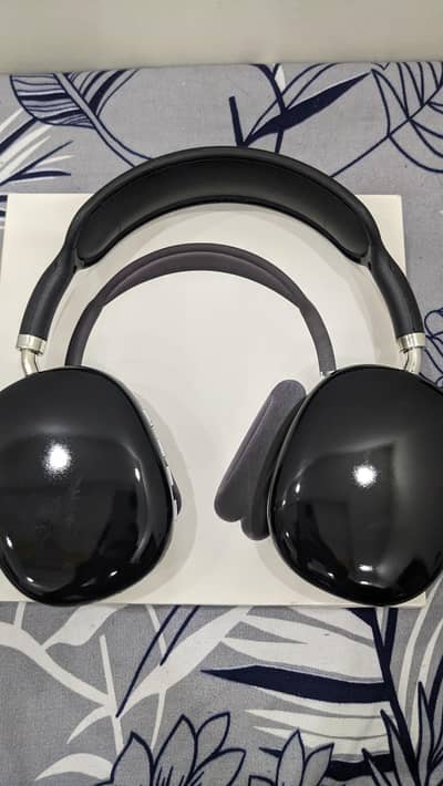 P9 BEAST HEADPHONES 