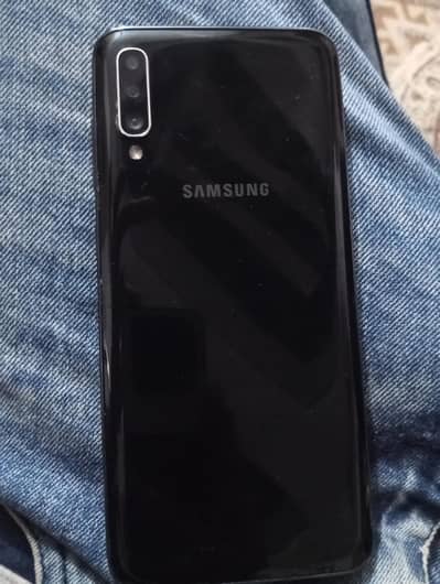 Samsung Mobile A70