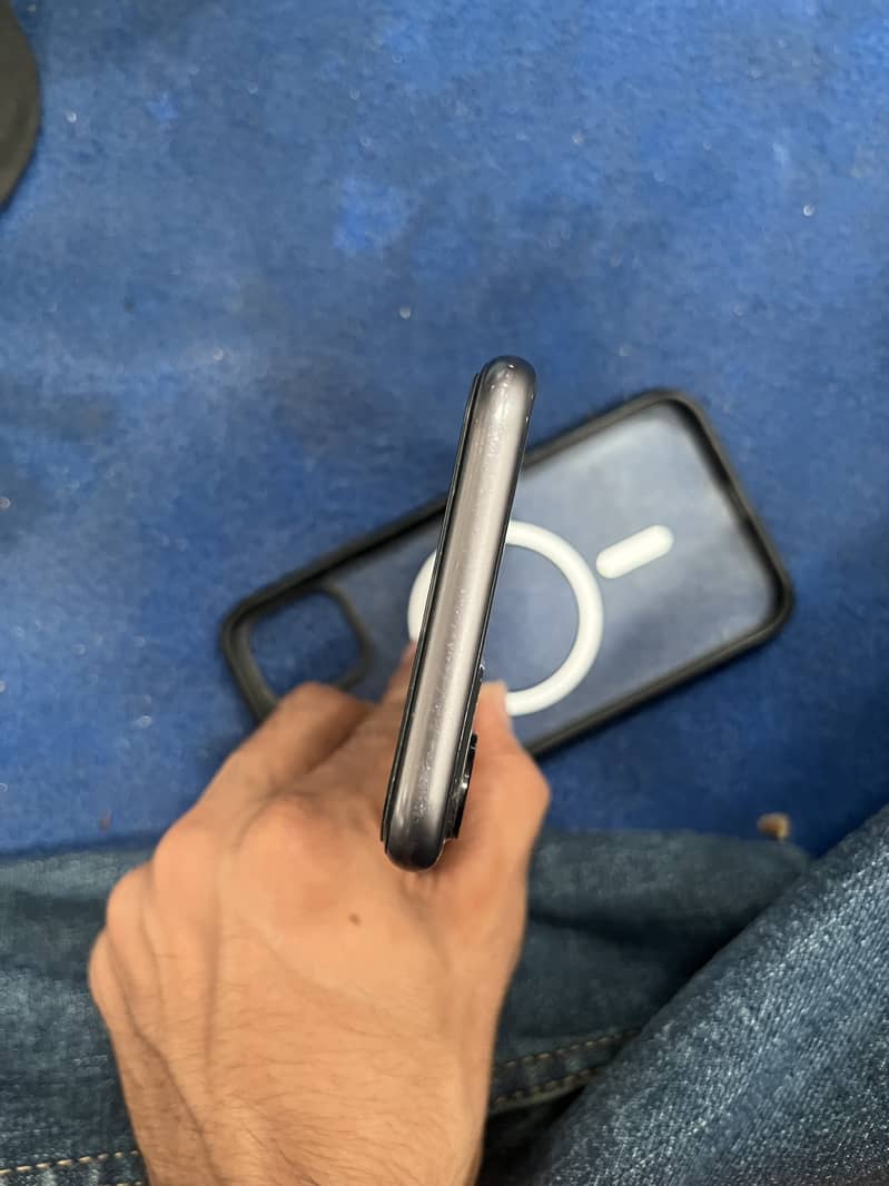 Apple iPhone 11 6