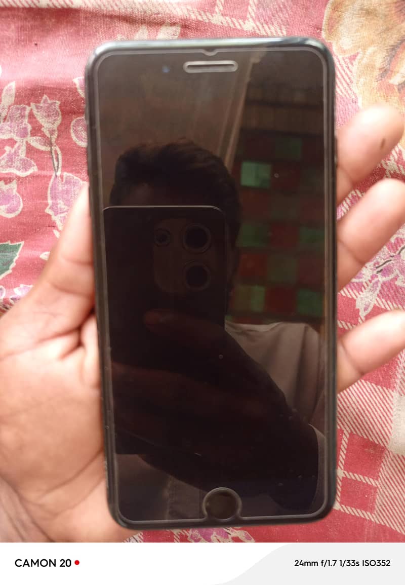 Apple iPhone 7 Plus 1