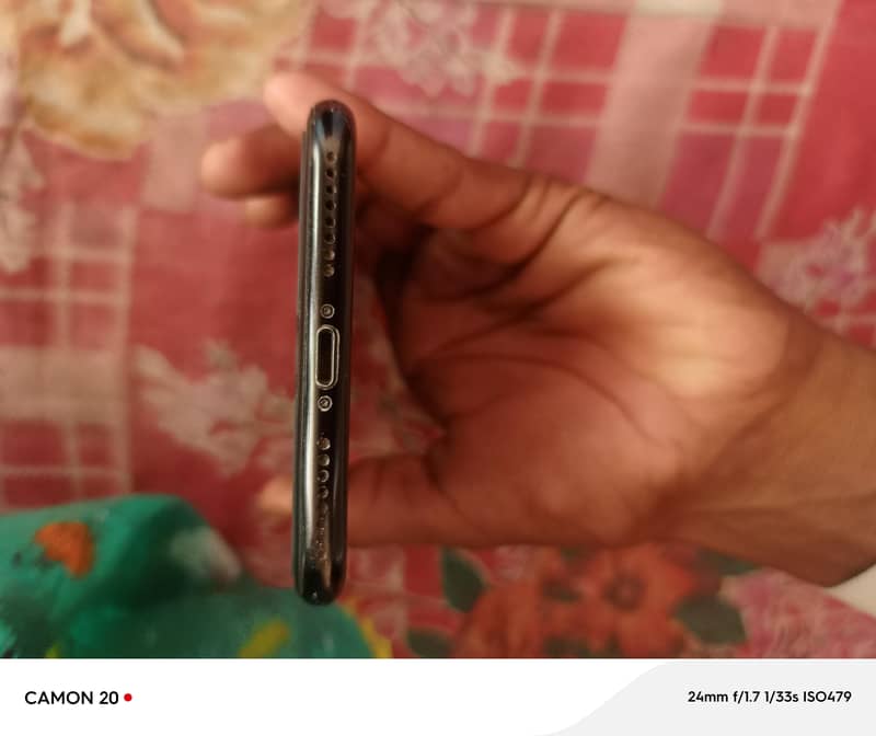 Apple iPhone 7 Plus 2