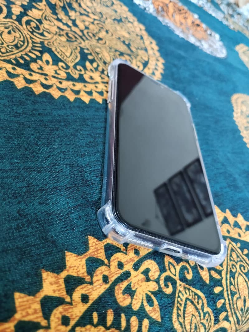 Apple iPhone X 7