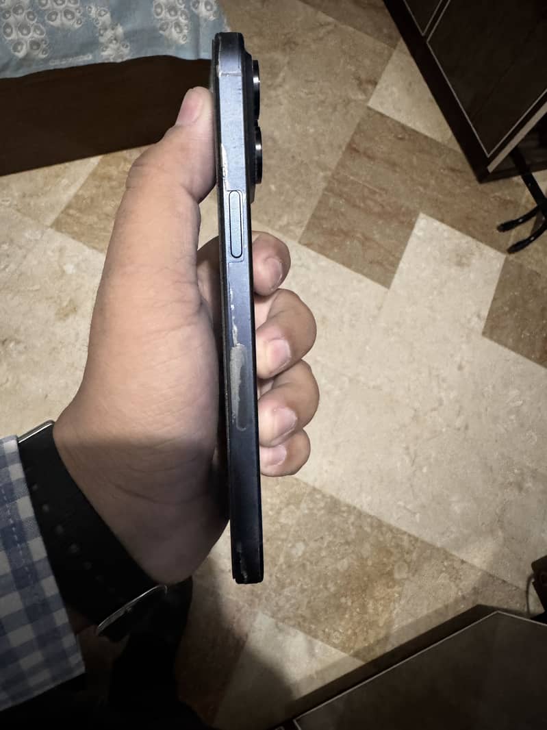 Apple iPhone 15 Pro Max 1