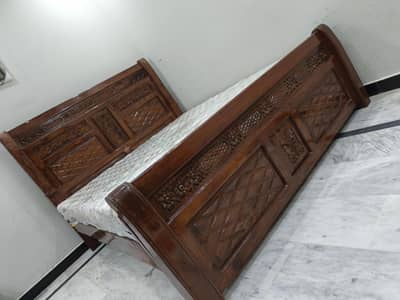 cinyoti seesham solid wood bed King size totally wooden ha (just bed)
