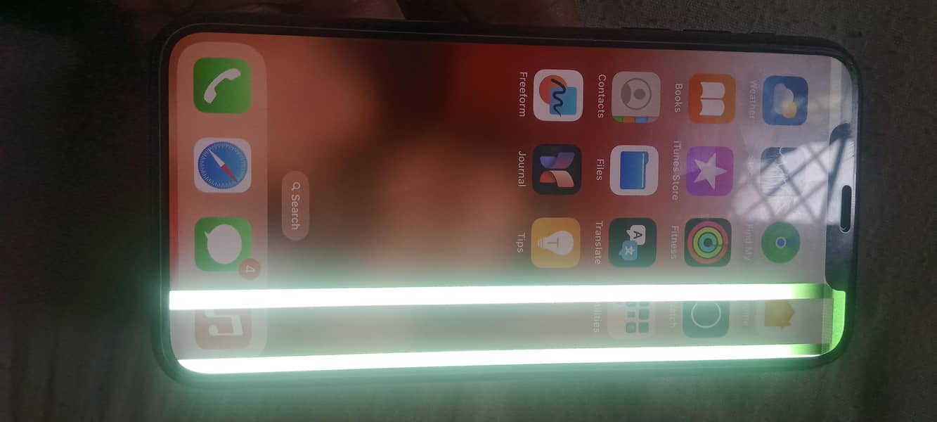 Apple iPhone X 4