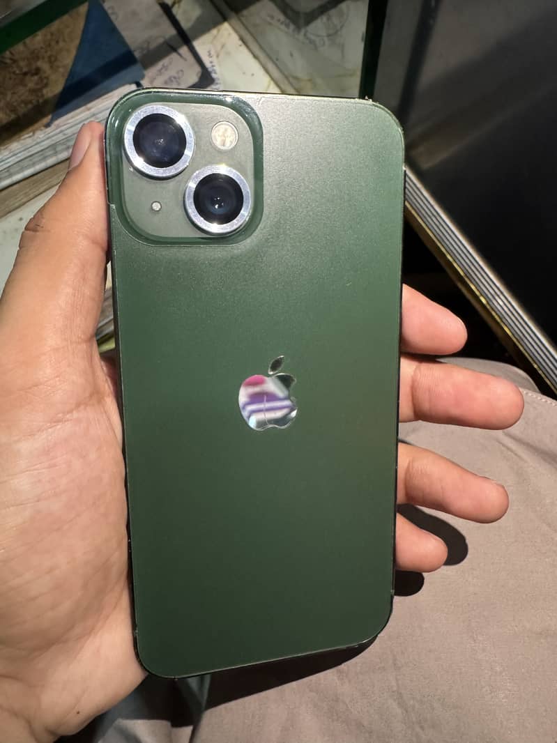 Apple iPhone 13 2