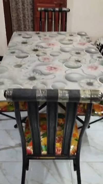 Dinning Table with 6 Chairs