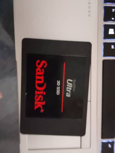 Sandisk ssd 128 gb usde but loke new