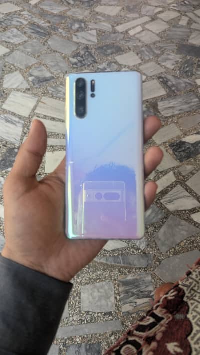 Huawei P30 Pro 8GB/128GB Blue – Non-PTA – Front Camera 10% blur