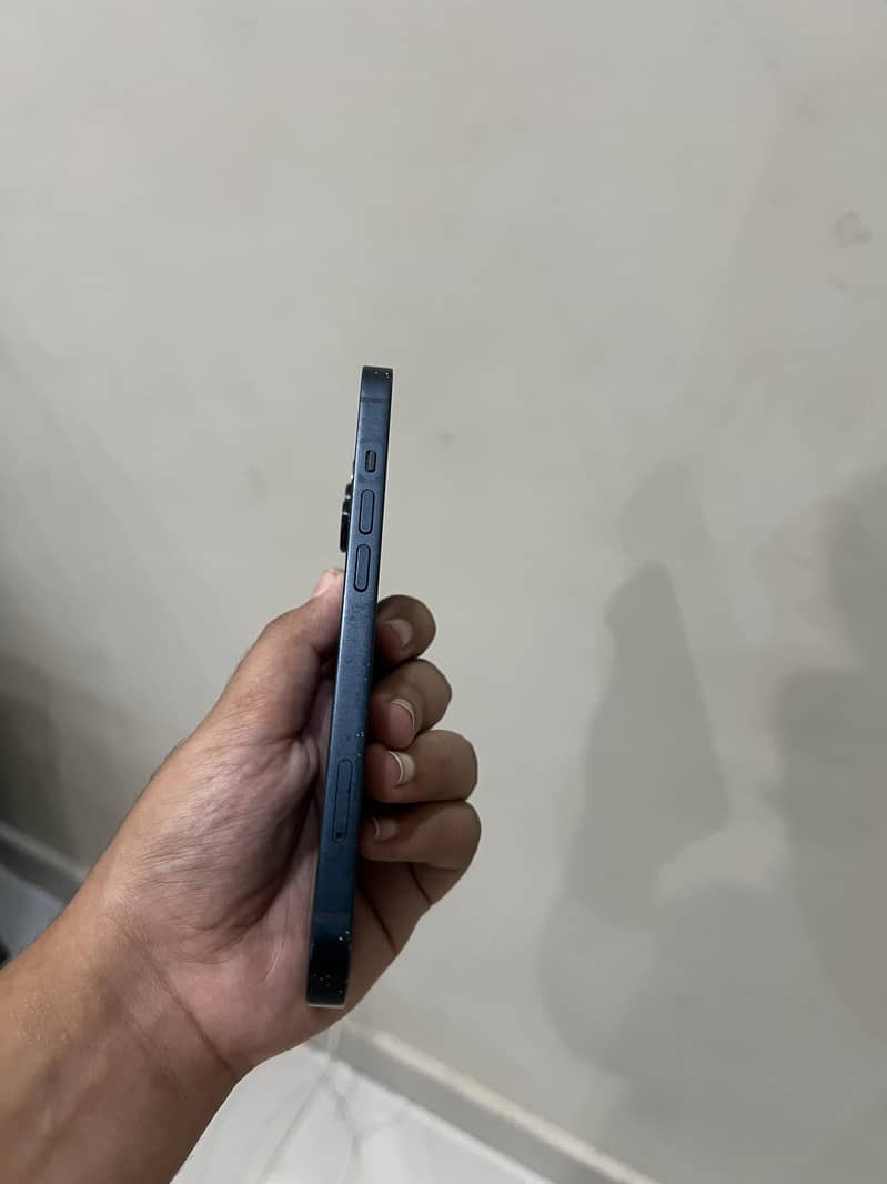 Apple iPhone 13 3