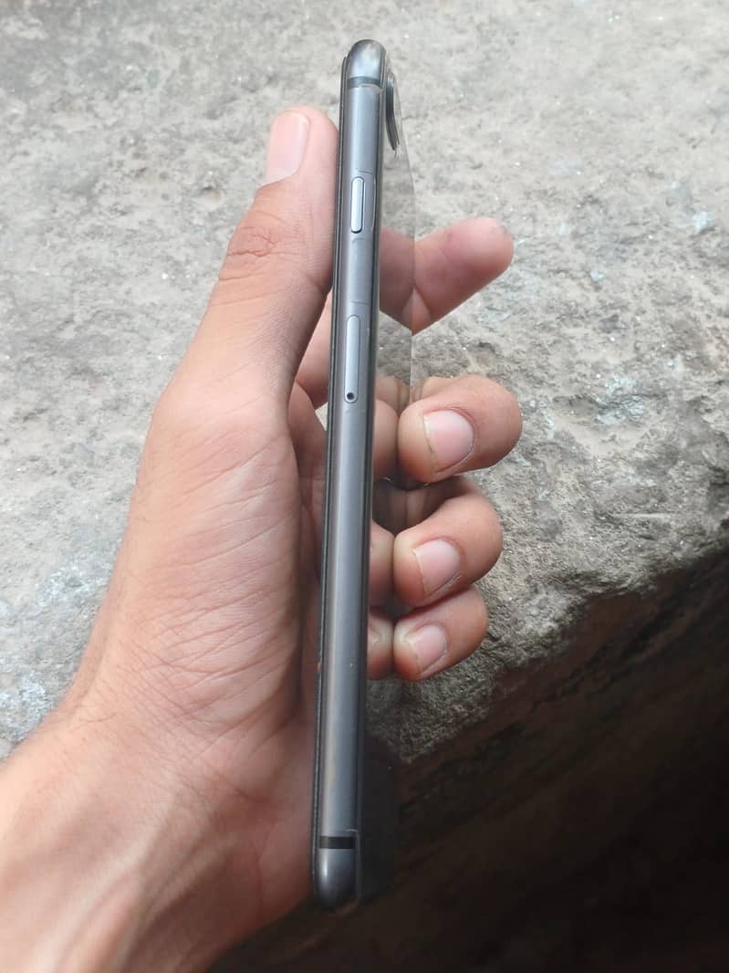 Apple iPhone 8 Plus 2