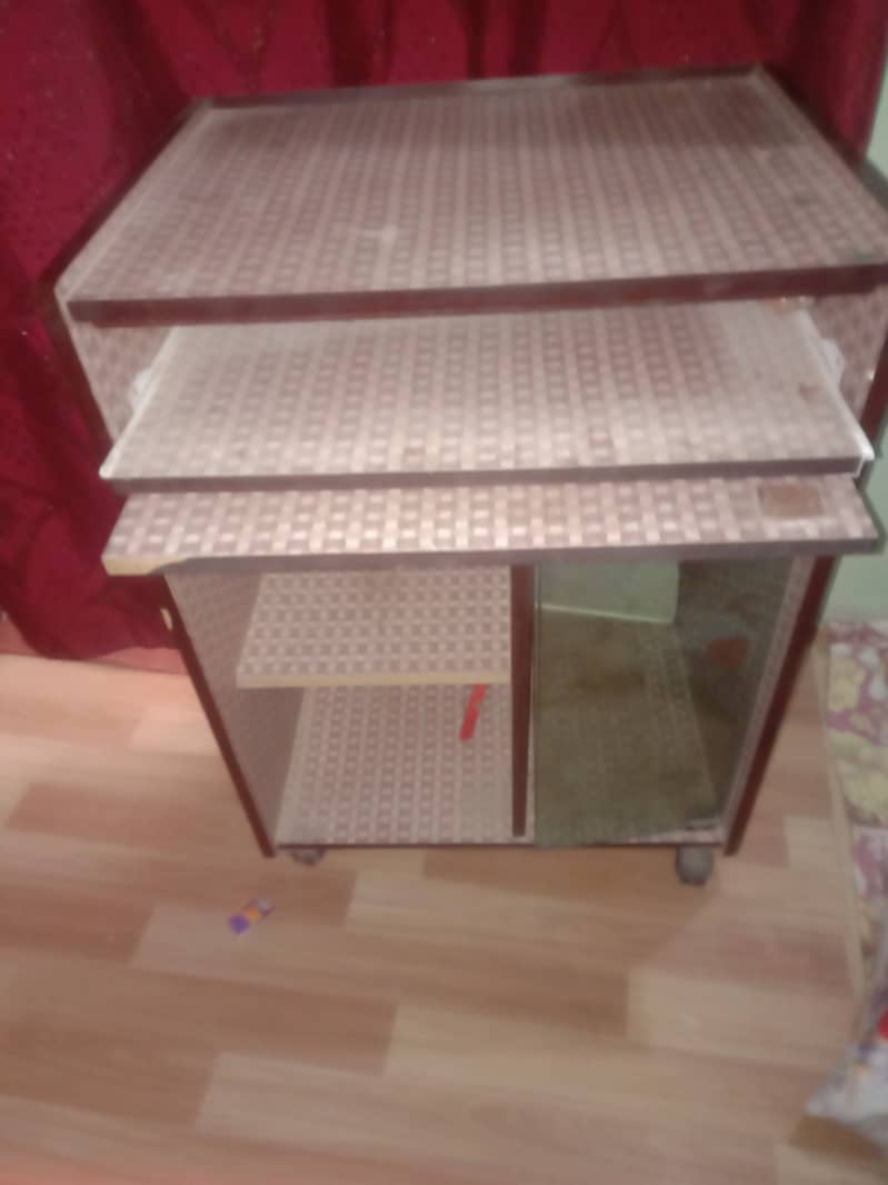 Computer Table 2