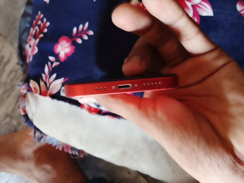 Apple iPhone 12 6