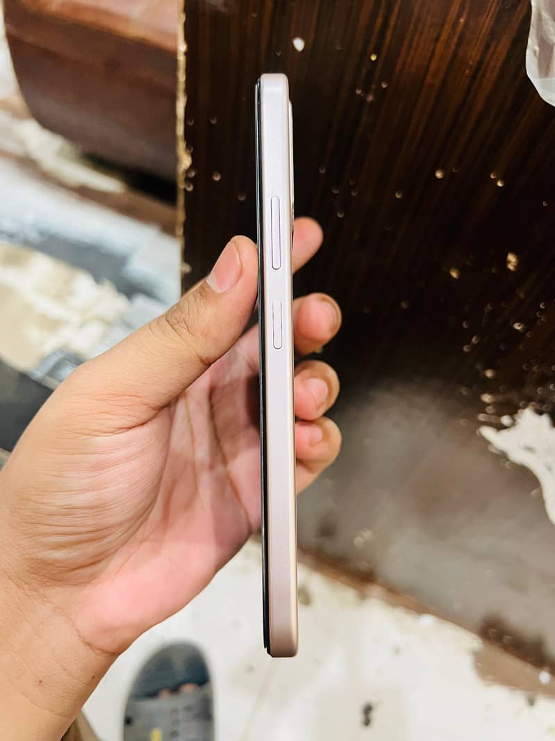 OPPO A6 4