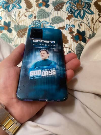Vivo V21