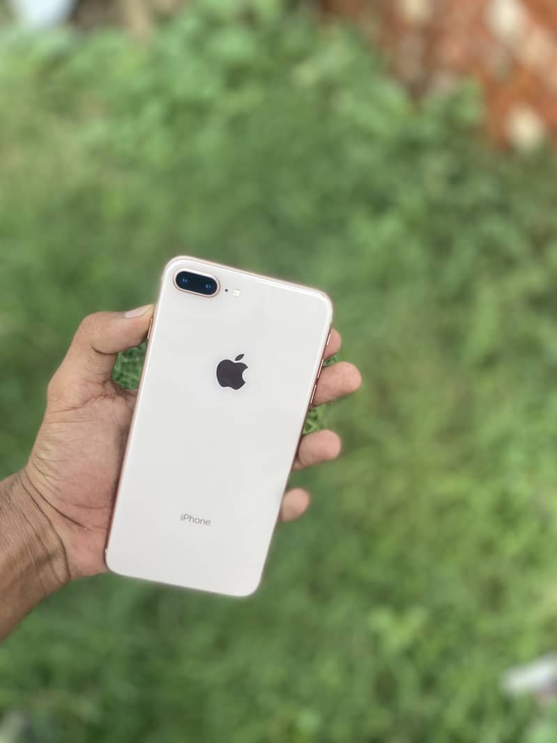 Apple iPhone 8 Plus 7