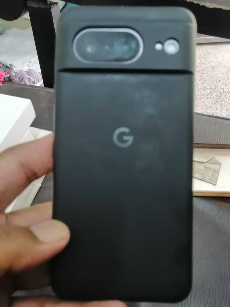 Google Pixel 8 4