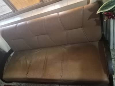 Good looking best conditions home use sofa set for sale