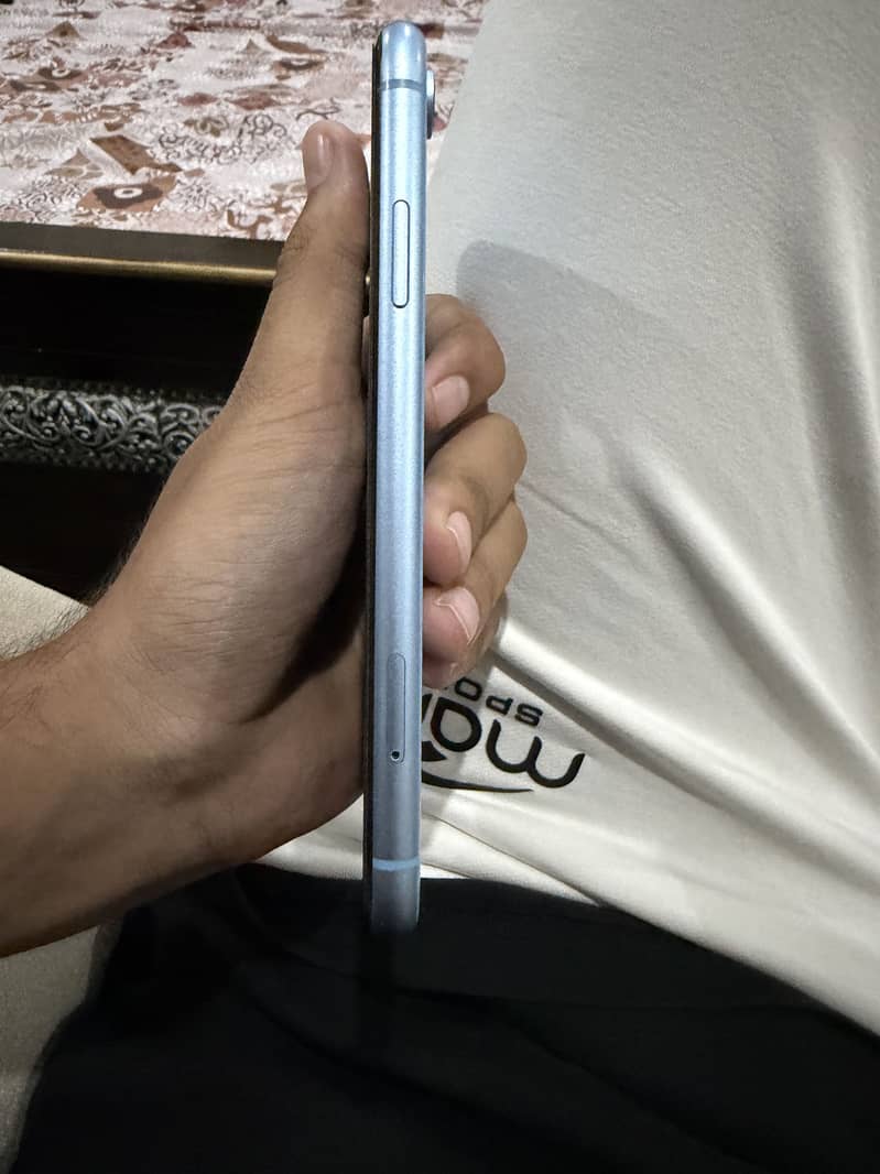 Apple iPhone XR 2