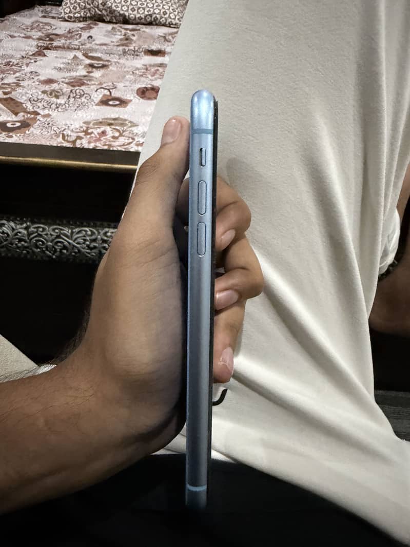 Apple iPhone XR 3